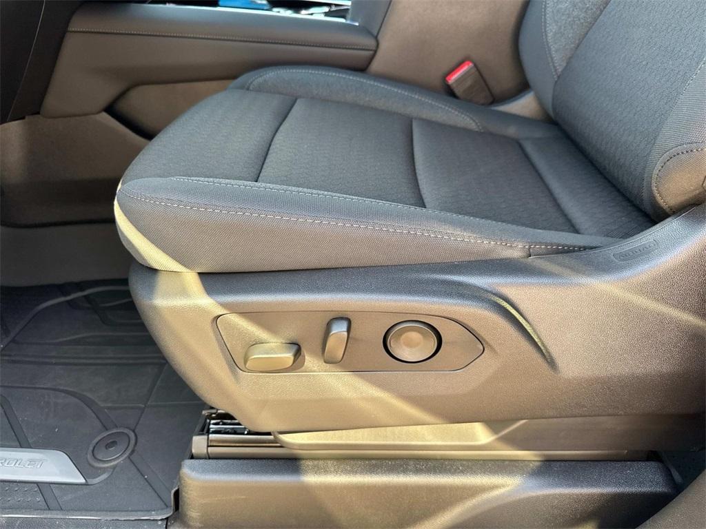 new 2025 Chevrolet Tahoe car, priced at $62,415
