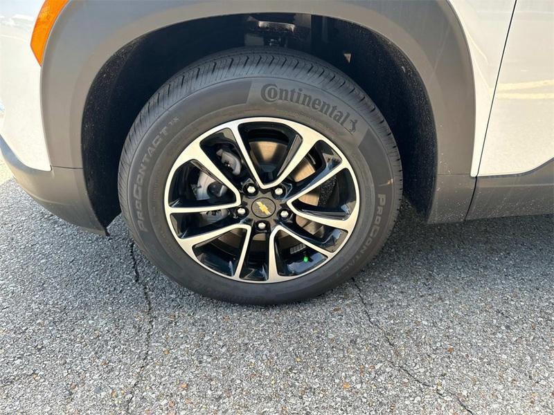 new 2024 Chevrolet TrailBlazer car, priced at $25,020