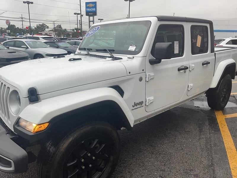 used 2023 Jeep Gladiator car, priced at $33,445