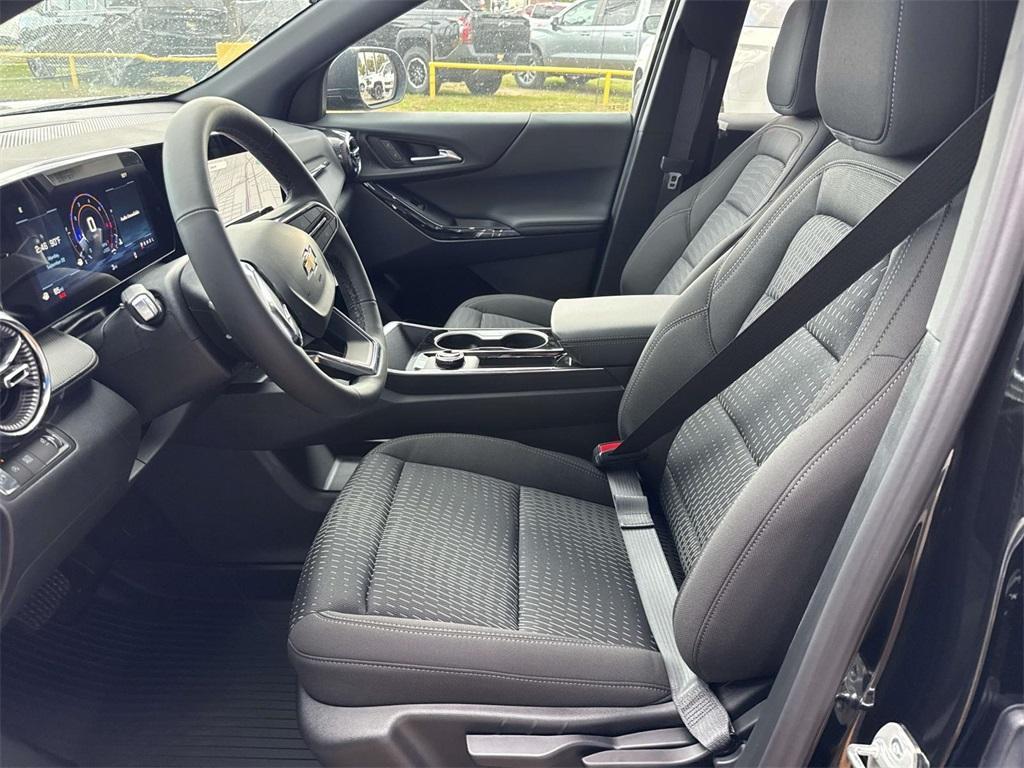 new 2026 Chevrolet Equinox car, priced at $27,585