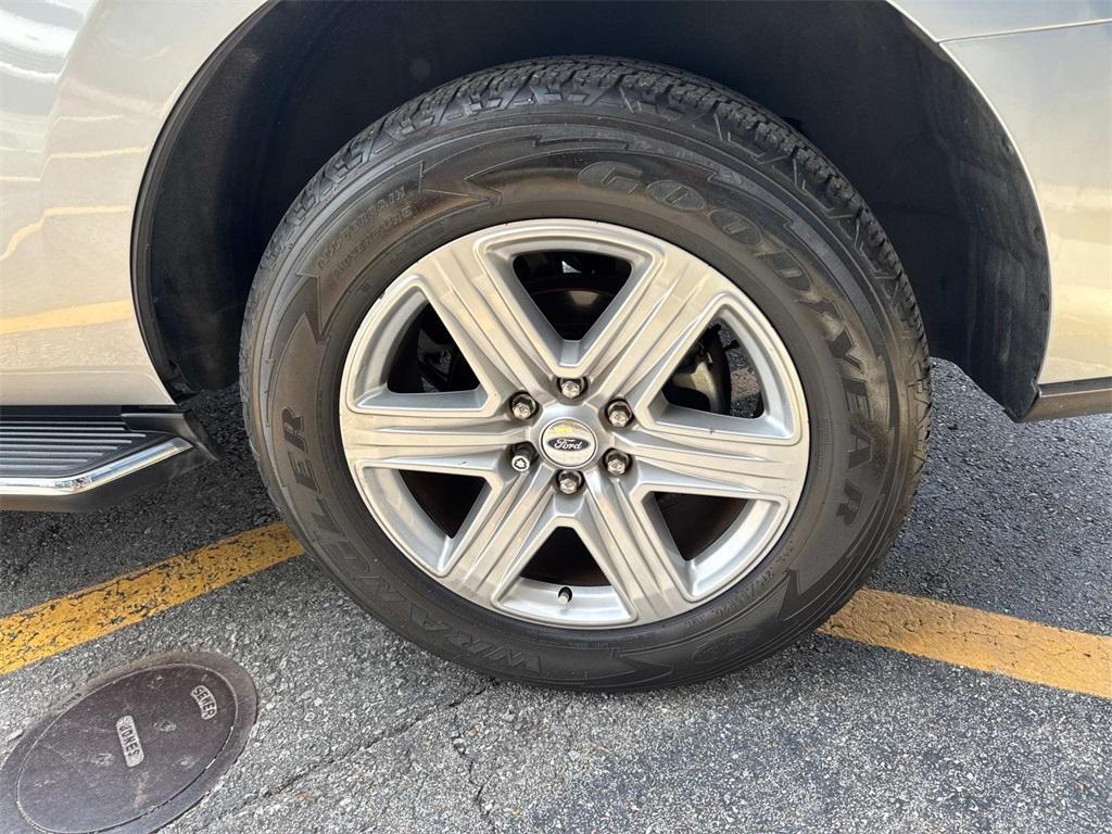 used 2020 Ford Expedition car, priced at $31,995