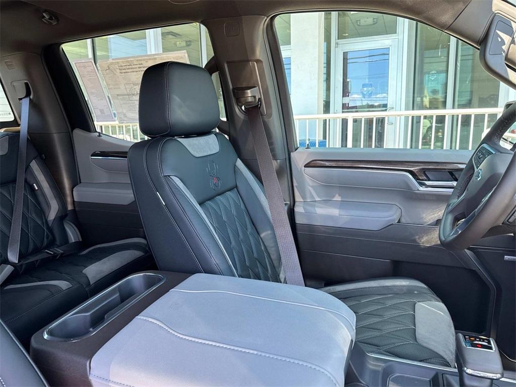 new 2025 Chevrolet Silverado 1500 car, priced at $61,020