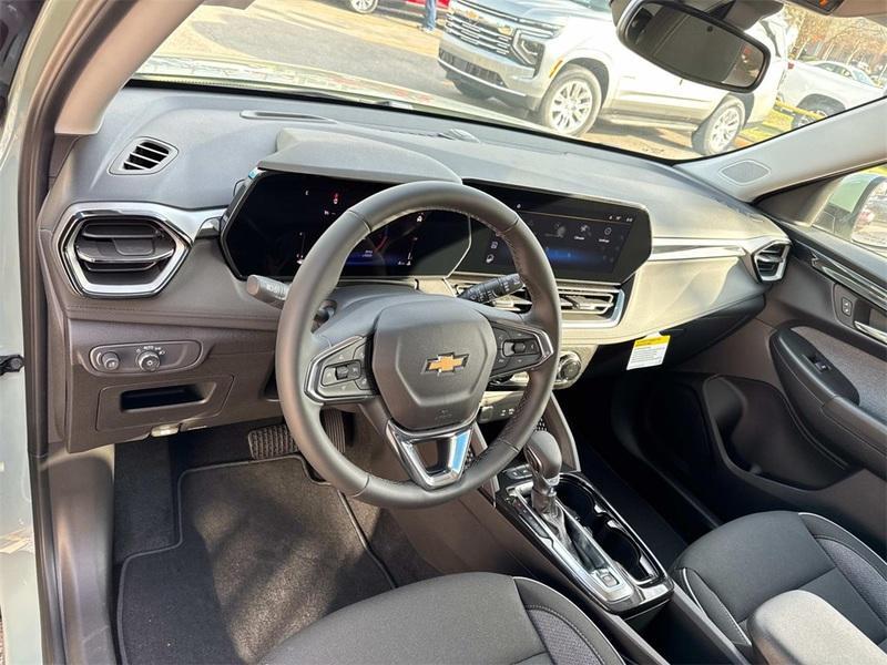 new 2025 Chevrolet TrailBlazer car, priced at $25,475