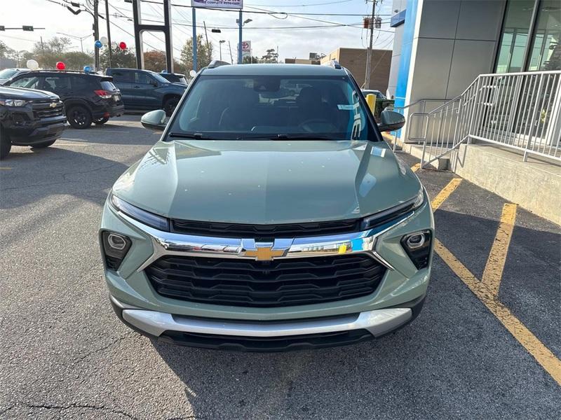 new 2025 Chevrolet TrailBlazer car, priced at $25,475