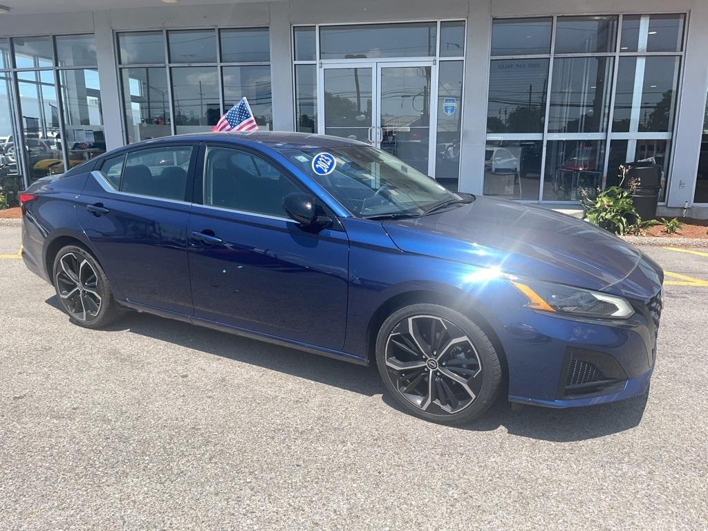 used 2023 Nissan Altima car, priced at $25,976