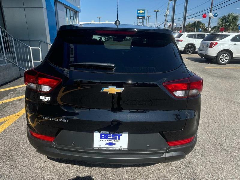 new 2025 Chevrolet TrailBlazer car, priced at $23,805