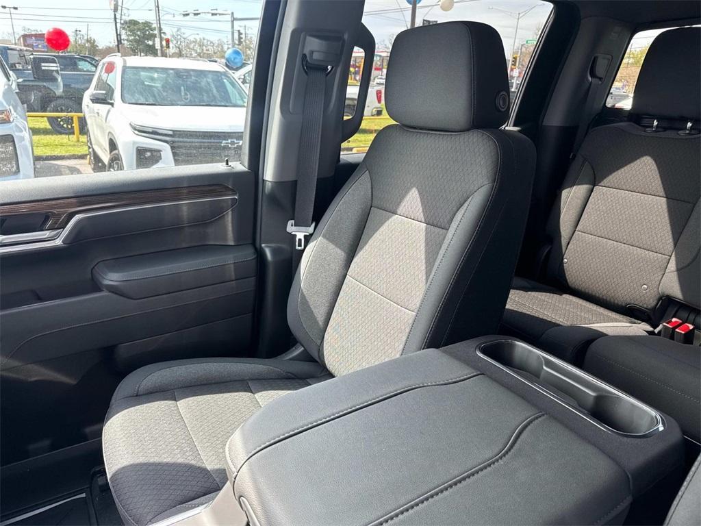 new 2025 Chevrolet Silverado 1500 car, priced at $47,715