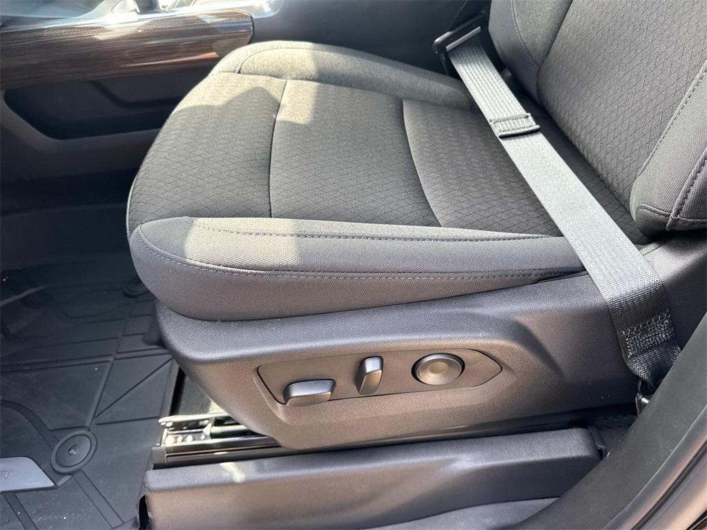 new 2025 Chevrolet Silverado 1500 car, priced at $47,715