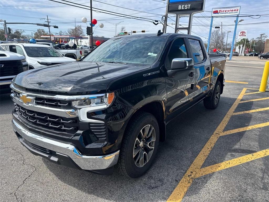 new 2025 Chevrolet Silverado 1500 car, priced at $47,715