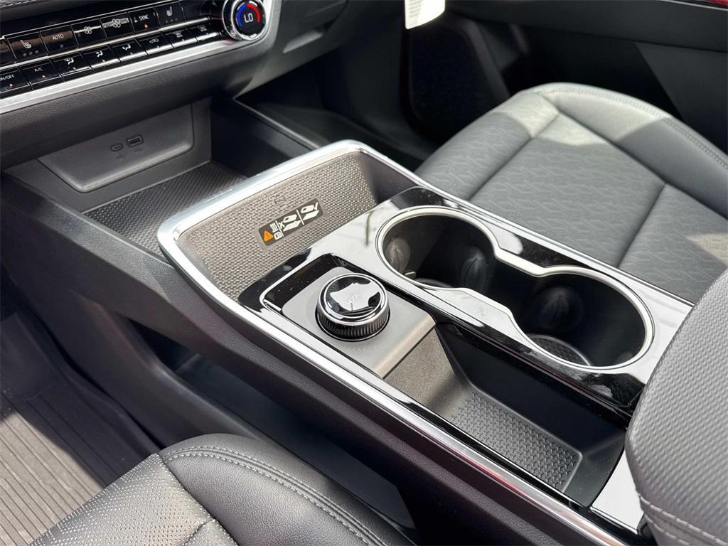 new 2026 Chevrolet Equinox car, priced at $31,265