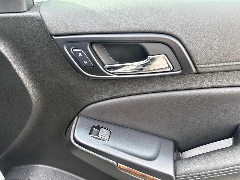 used 2019 Chevrolet Suburban car, priced at $25,994