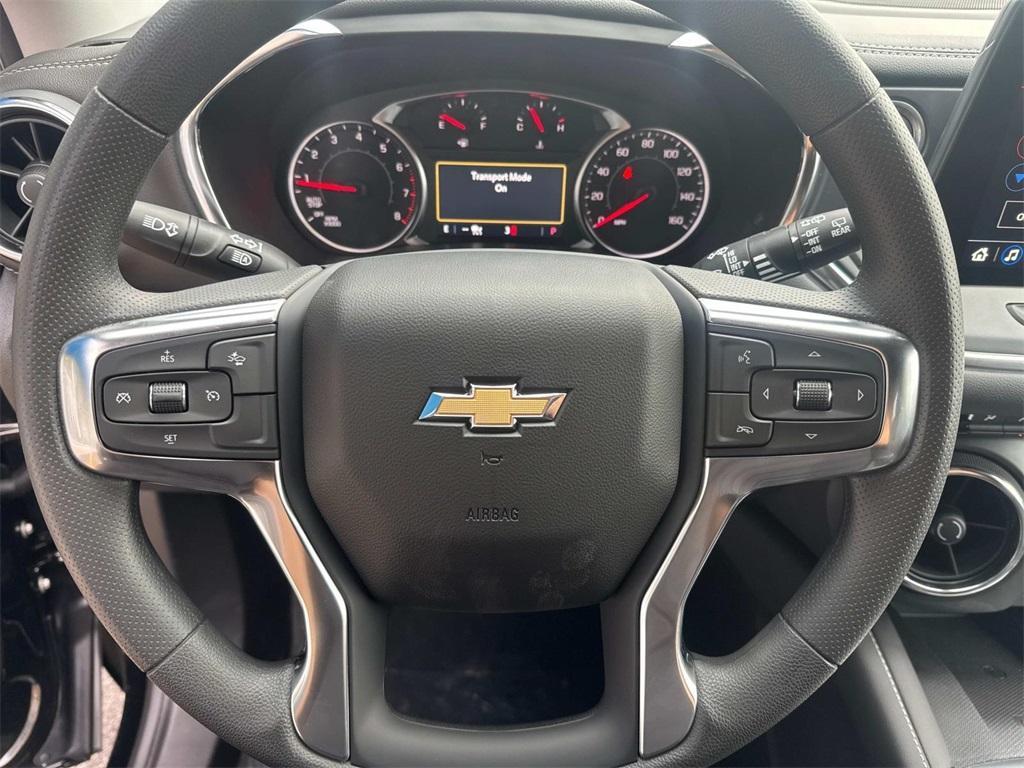 new 2025 Chevrolet Blazer car, priced at $38,635
