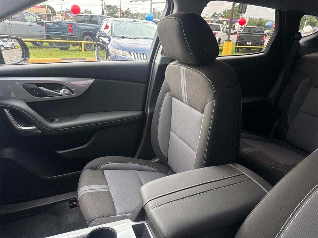 new 2025 Chevrolet Blazer car, priced at $38,635
