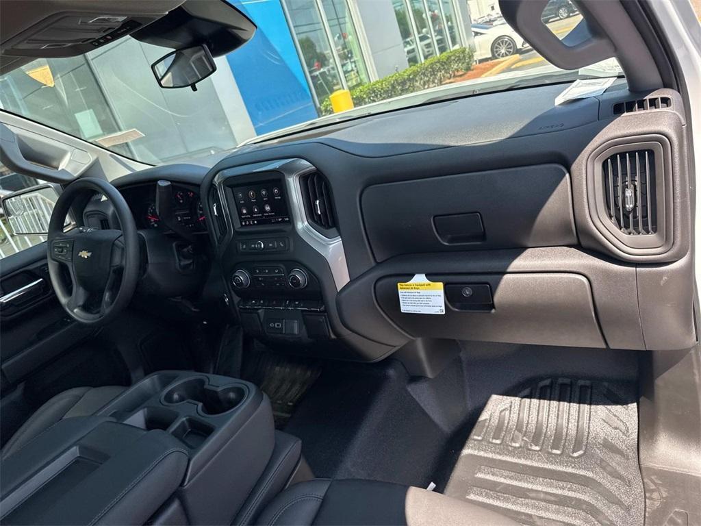 new 2025 Chevrolet Silverado 1500 car, priced at $33,400