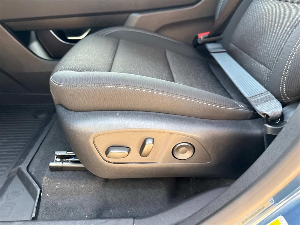 new 2025 Chevrolet Traverse car, priced at $47,055