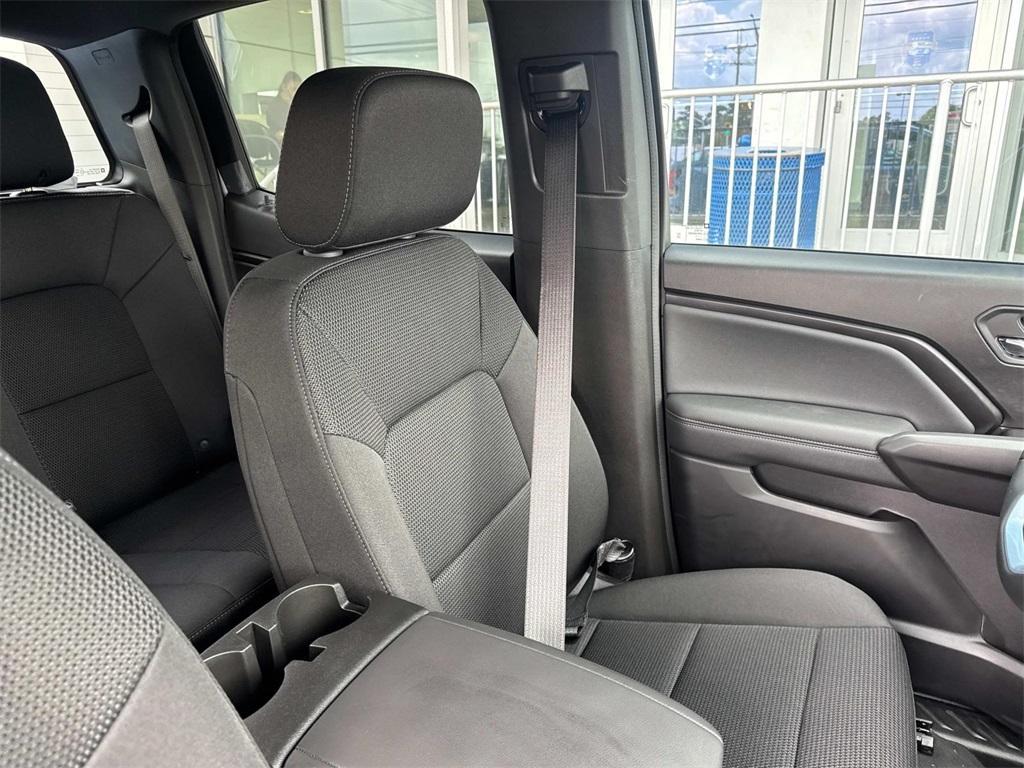 new 2025 Chevrolet Colorado car, priced at $33,955