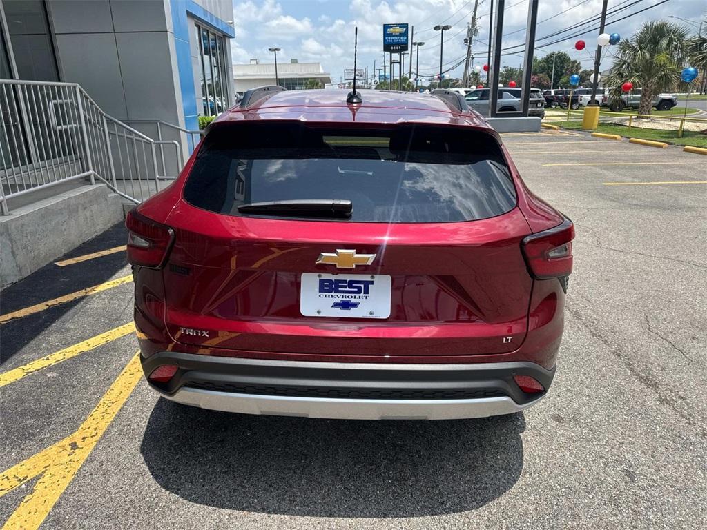 new 2025 Chevrolet Trax car, priced at $25,930