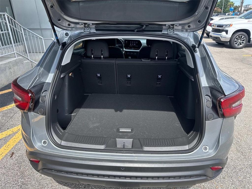 new 2025 Chevrolet Trax car, priced at $24,025