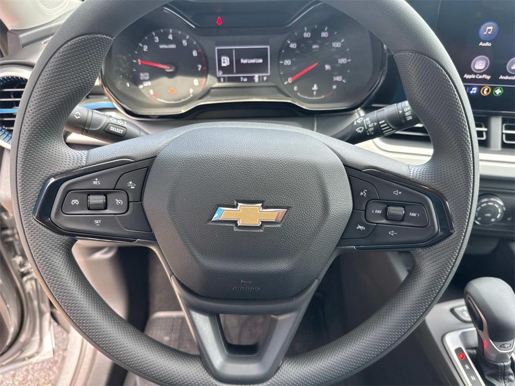 new 2025 Chevrolet Trax car, priced at $24,025