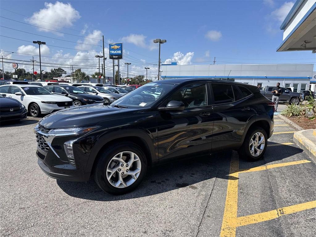 used 2024 Chevrolet Trax car, priced at $20,095