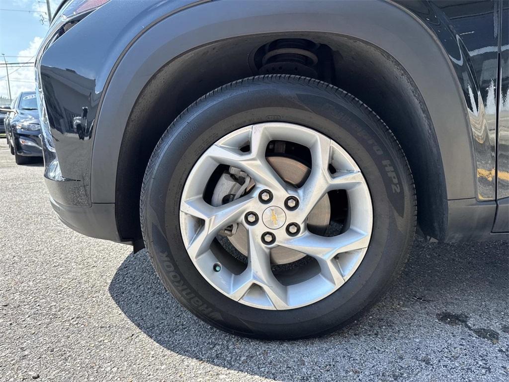 used 2024 Chevrolet Trax car, priced at $20,095