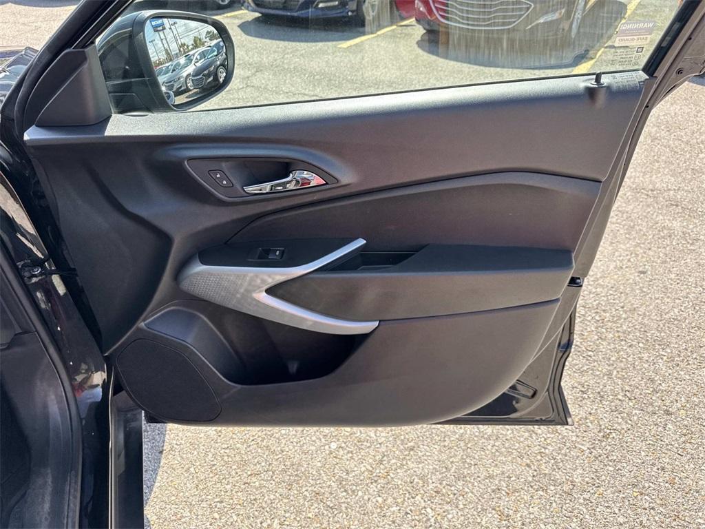 used 2024 Chevrolet Trax car, priced at $20,095