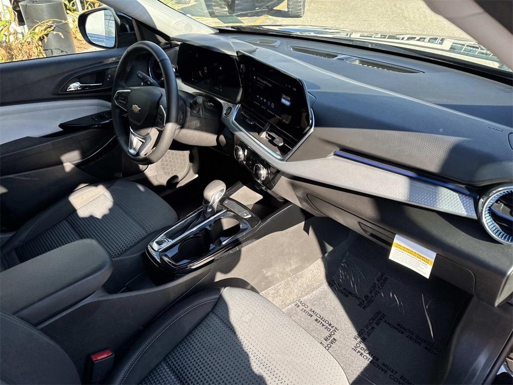 used 2025 Chevrolet Trax car, priced at $21,125