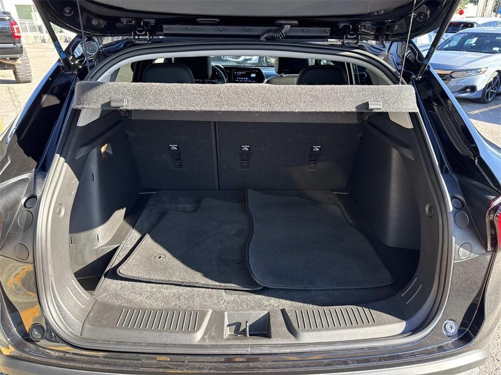 used 2025 Chevrolet Trax car, priced at $21,125