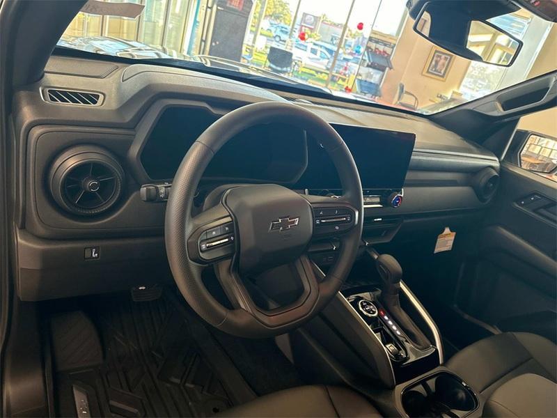 new 2024 Chevrolet Colorado car, priced at $41,050