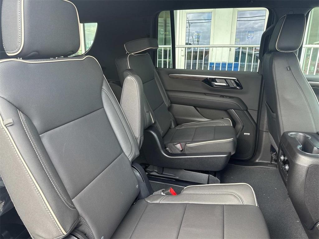 new 2025 Chevrolet Suburban car, priced at $79,565