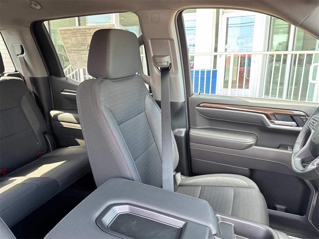new 2025 Chevrolet Silverado 1500 car, priced at $46,690