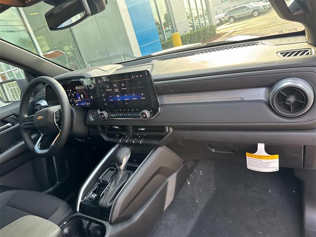 new 2025 Chevrolet Colorado car, priced at $33,605