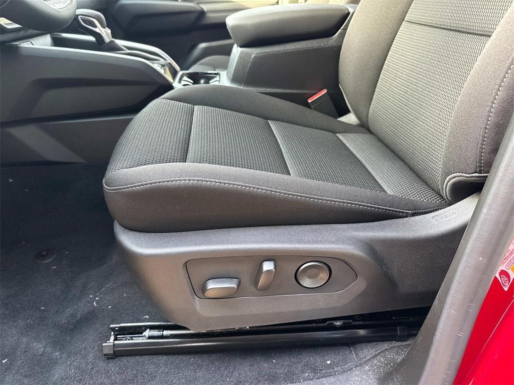 new 2025 Chevrolet Colorado car, priced at $33,605