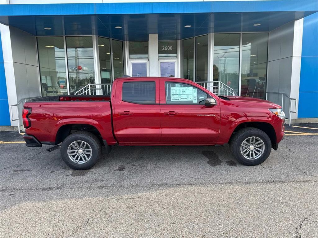 new 2025 Chevrolet Colorado car, priced at $33,605