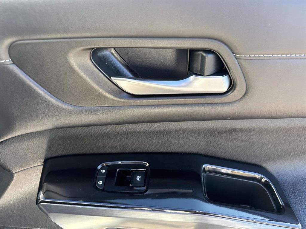 used 2022 Nissan Pathfinder car, priced at $29,375