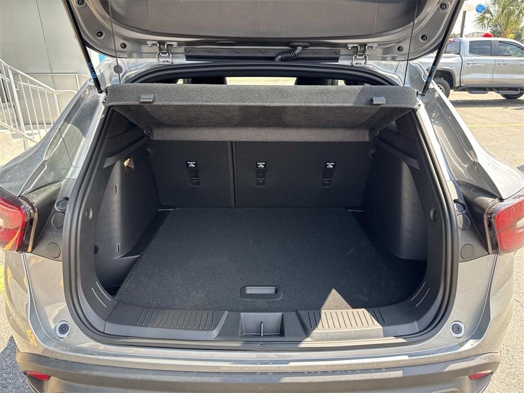 new 2025 Chevrolet Trax car, priced at $25,940
