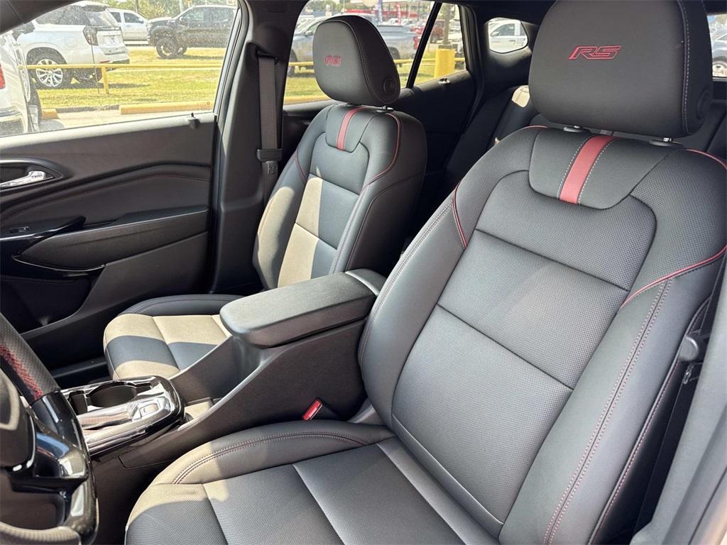 new 2025 Chevrolet Trax car, priced at $25,940