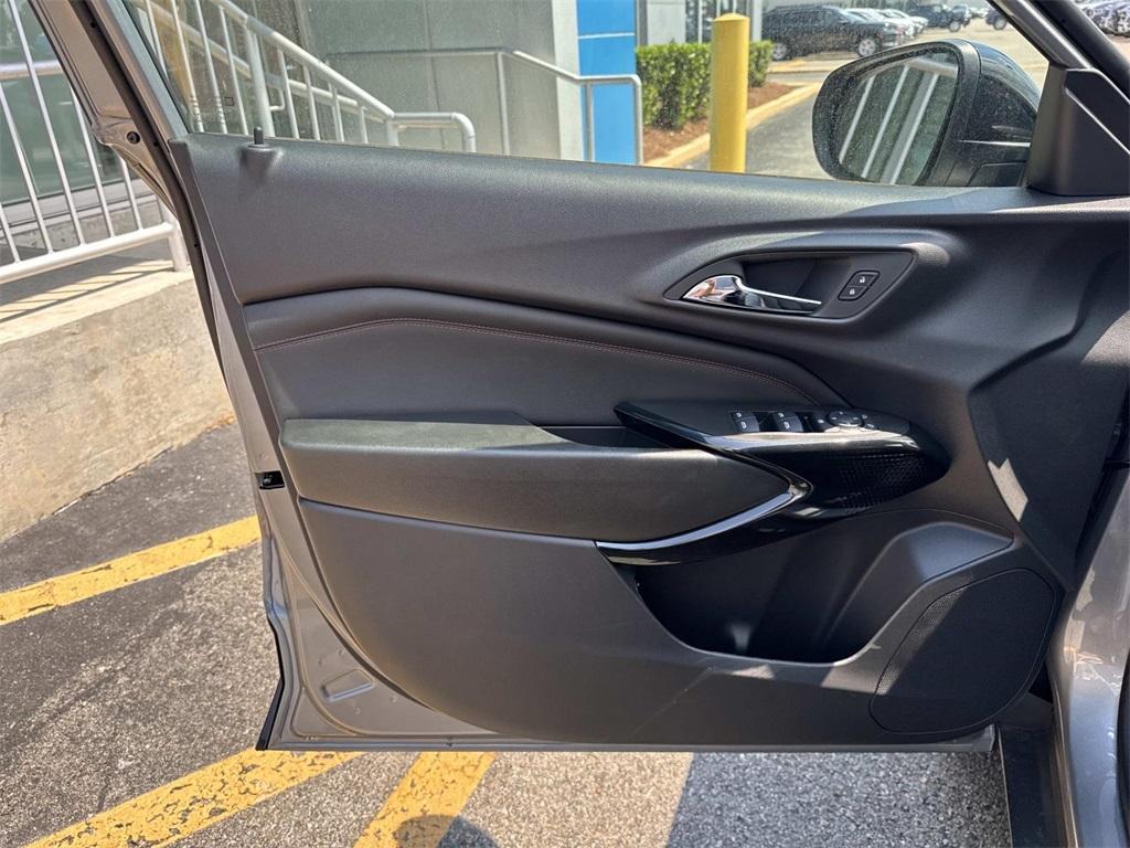 new 2025 Chevrolet Trax car, priced at $25,940