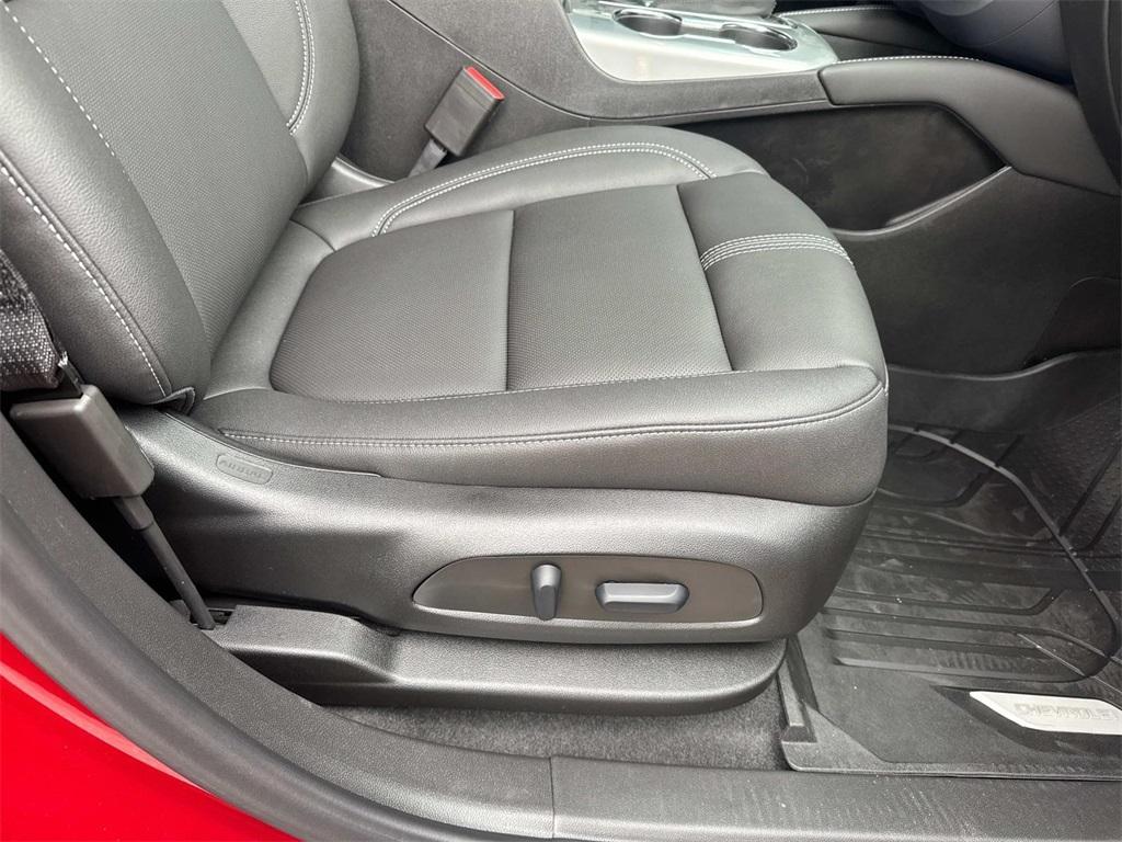 new 2025 Chevrolet Blazer car, priced at $39,965