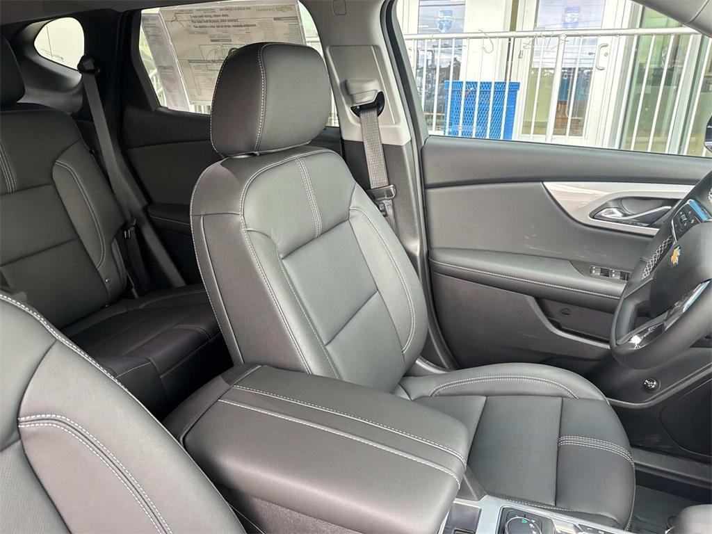 new 2025 Chevrolet Blazer car, priced at $38,965