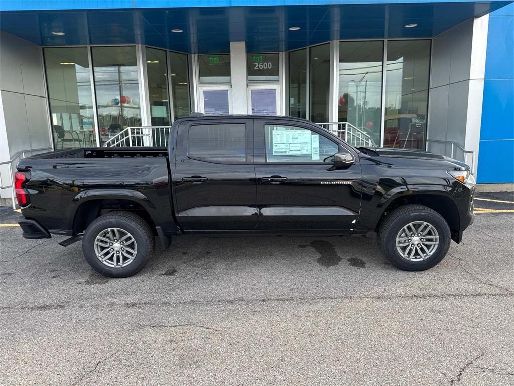 new 2025 Chevrolet Colorado car, priced at $33,110
