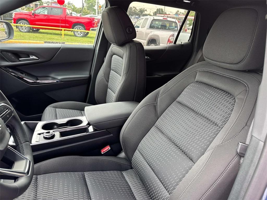 new 2026 Chevrolet Equinox car, priced at $30,405