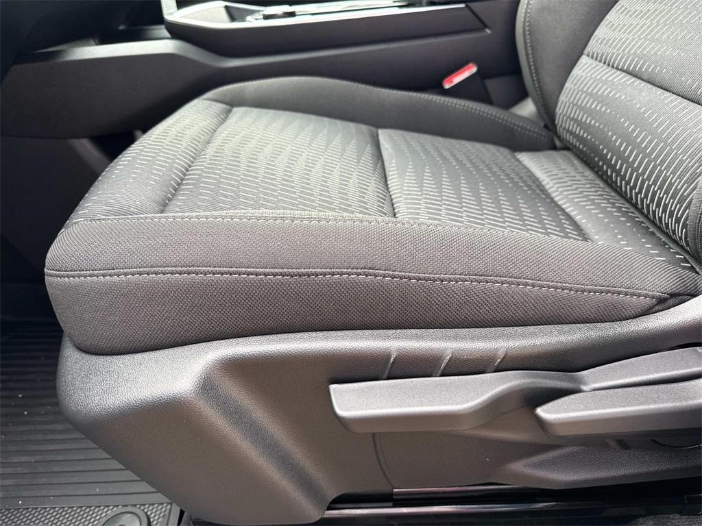 new 2026 Chevrolet Equinox car, priced at $30,405
