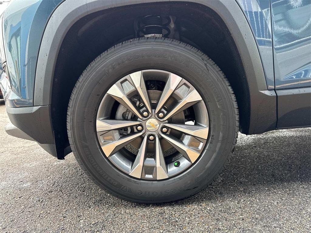new 2026 Chevrolet Equinox car, priced at $30,405