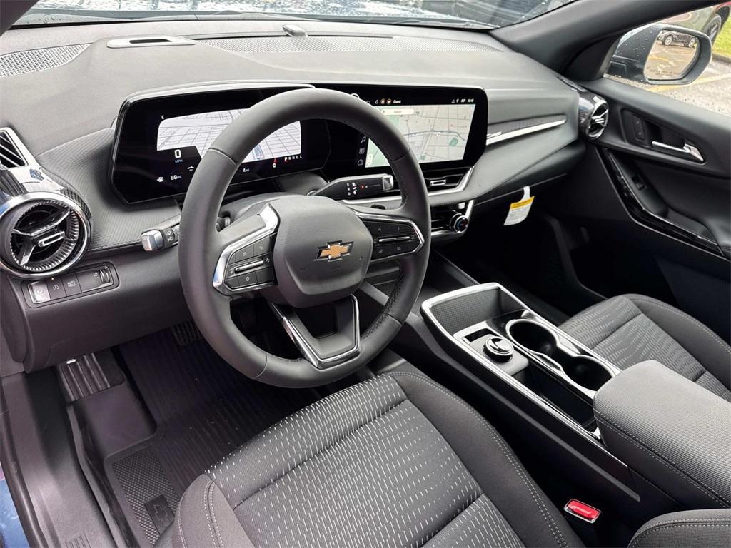new 2026 Chevrolet Equinox car, priced at $30,405