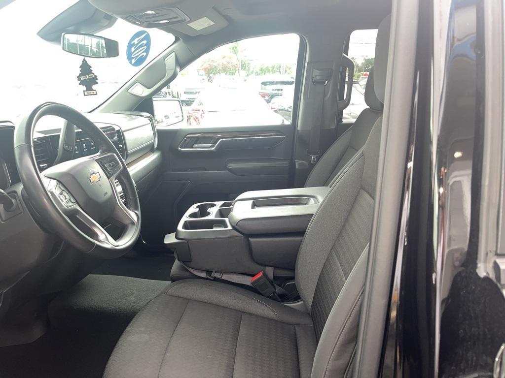 used 2024 Chevrolet Silverado 1500 car, priced at $37,495