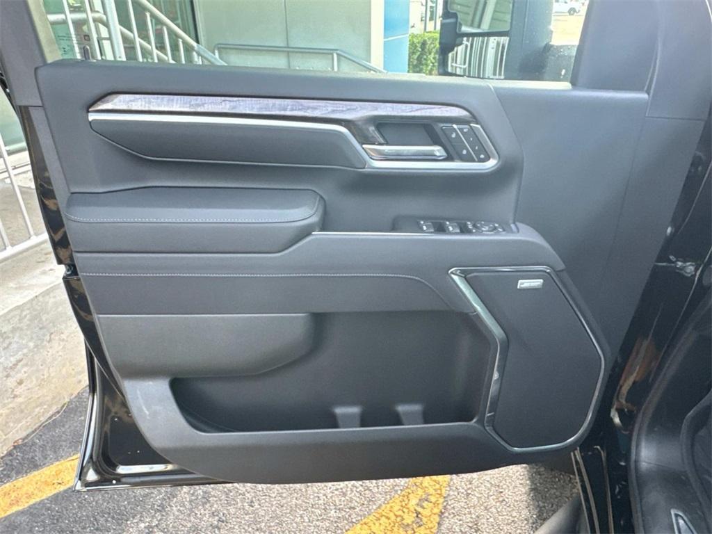 new 2025 Chevrolet Silverado 2500 car, priced at $69,280