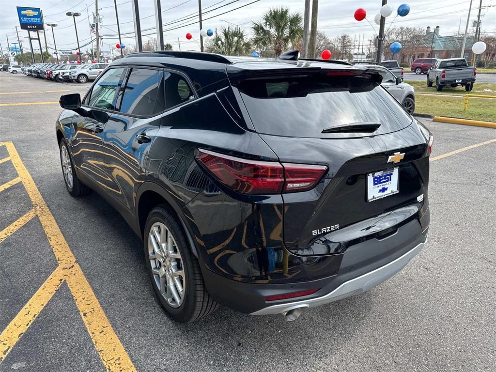 new 2025 Chevrolet Blazer car, priced at $40,105