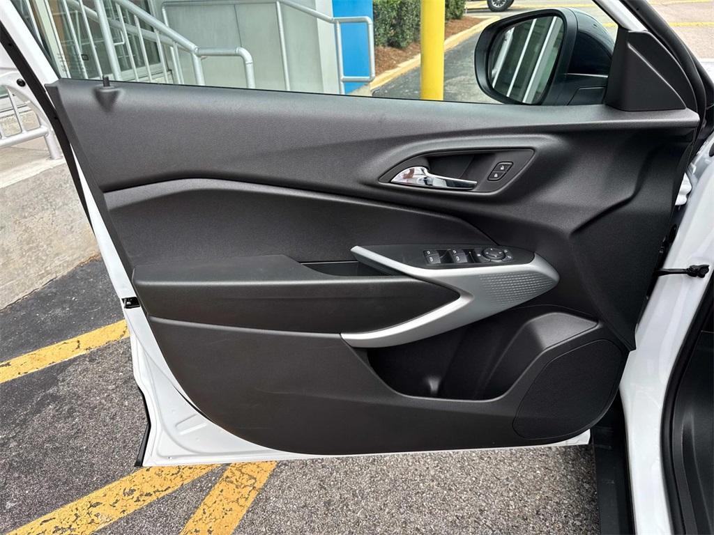 new 2025 Chevrolet Trax car, priced at $24,540