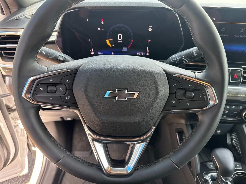 new 2025 Chevrolet TrailBlazer car, priced at $28,425